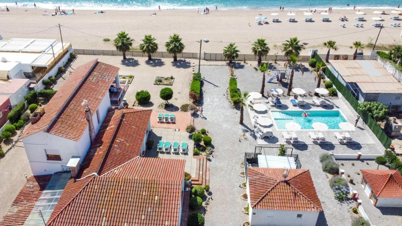 Malgrat De Mar Beachfront Village ภายนอก รูปภาพ